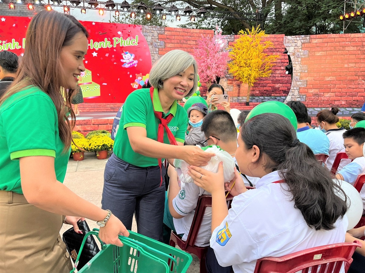 Co.op Food chăm lo tết cho hơn 500 trẻ em có hoàn cảnh khó khăn